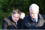 Įkasta kapsulė su laišku ateities kartoms paskelbė kempingo statybų pradžią