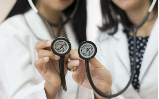 Sveikatos priežiūros įstaigų reforma: medicina tuoj liks be gydytojų