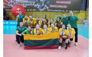 Lietuvos U16 tinklininkės – tarp jų ir trys palangiškės – iškovojo sidabro medalius