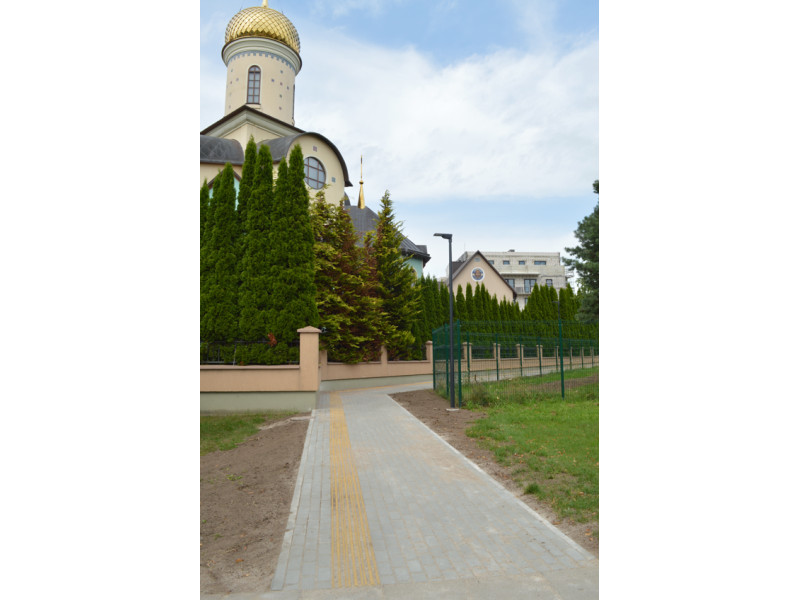 Atnaujintas pėsčiųjų takas tarp stadiono ir cerkvės