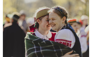 Pavasaris Palangoje sužaliuoja per Jurginių šventę