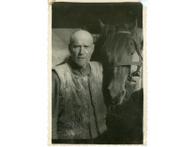 Knygnešys Juozapas Raudys. Apie 1950 m. Iš Z. Beržanskytės šeimos albumo