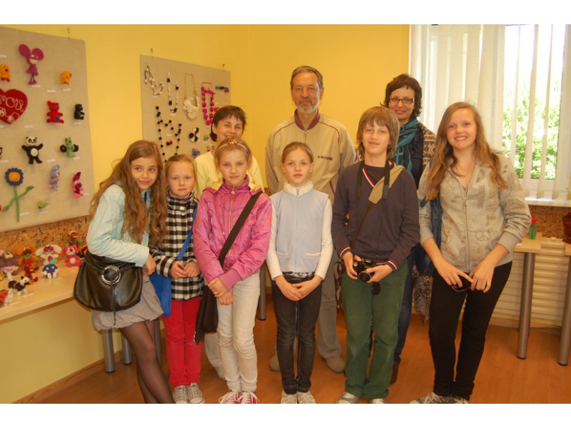 „Baltijos“ mokyklos kūrybingieji atidarė savo parodą