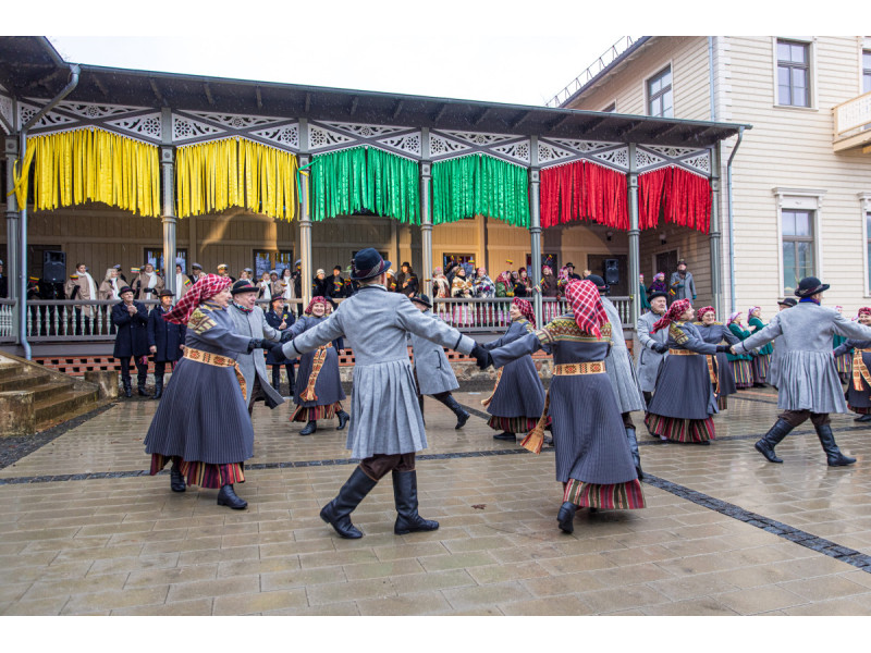 VASARIO 16-OJI PALANGOJE - „TĄ GARBĘ GAVOME UŽGIMĘ“