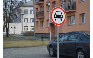 Nauja automobilių stovėjimo aikštelė nesuteikė džiaugsmo, tik daugiau ginčų