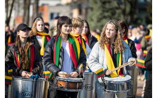 Kovo 11-oji Palangoje – nuo „Laisvės bangos“ eisenos iki šimtų sveikinimų Lietuvai