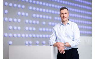 „Elektrum Lietuva“ tęsia saulės energetikos plėtrą: pradedamos dar trijų saulės parkų statybos