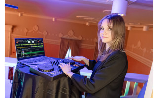 Palangiškė gimnazistė Evelina Kavolytė lygiuojasi į DJ Jovani, daug savanoriauja ir ragina nebijoti klysti