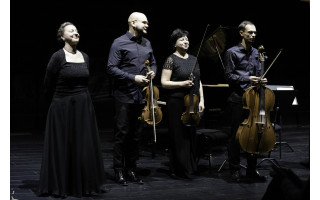 Žiūrovų ir KVMT simfoninio orkestro solistų ryšys mezgėsi scenoje