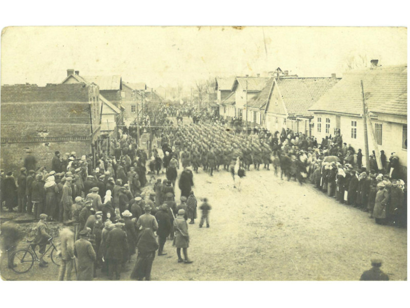 Lietuvos kariuomenės daliniai įžygiuoja į Palangą. Fotografijos aut. Paulina Mongirdaitė, 1921 03 31