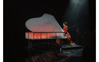 Įspūdingus šou arenose surengusi pianistė Ieva Dūdaitė vasarą kvies susitikti Palangoje