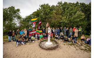 Vienybės žygio dalyviai iš Šventosios pasiekė Lietuvos ir Latvijos sieną