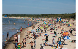 Sulaukus poilsiautojų skundų, prekeiviams Palangos paplūdimyje liepta apsitvarkyti 