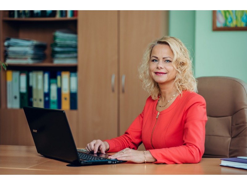 Jūratė Mikutienė yra Palangos ASPC (poliklinikos), direktorė ir šeimos gydytoja