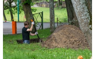 Senojo miesto vietoje esančiame klebonijos kieme aptikta archeologinių radinių