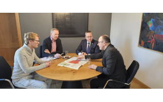 Palanga statys meno galeriją – jai parinkta vieta Vytauto gatvės pradžioje, priešais Birutės parką, vadinamojoje Žiemos aikštėje