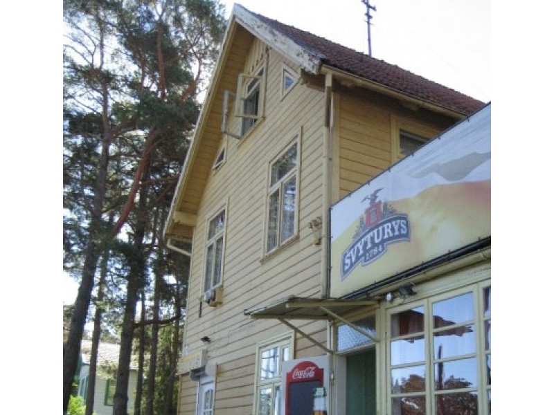 Buvusi vila „Gintaras“ priklausė advokatui Pranui Raulinaičiui. 