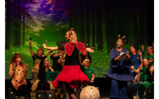 Vaidilos teatre – premjera: naujas miuziklas vaikams „Mėlyna sraigė“ apie šilelio išsaugojimą 