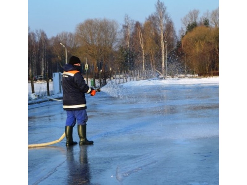 Palanga žiemos pramogų mėgėjams dovanoja čiuožyklas mieste ir Birutės parke