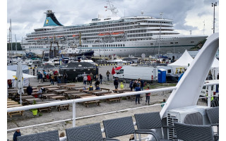 Kruizinių laivų turistai Klaipėdoje paliko apie 2 mln. eurų, bėda – ne visi norintys gali įplaukti į uostą