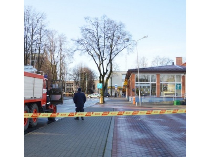 Dėl melagingo pranešimo apie tariamą užminavimą apie porą valandų Palangos autobusų stoties darbas buvo sutrikdytas.