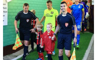 Gevork Arakelian futbolo aikštėje – griežtas teisėjas, už jos – didelės šeimos narys, dviejų mažylių tėtis