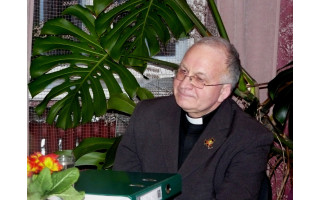 Kunigas Robertas Grigas: „Dievą tikinčio žmogaus dvasinės vertybės, esminė laikysena visais atvejais – kokie vėjai bepūstų – turėtų būti ta pati: nestatyti savęs į Dievo vietą“
