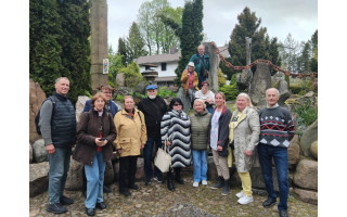Palangos neįgaliųjų draugijos nariai Mosėdy aplankė akmenų muziejų