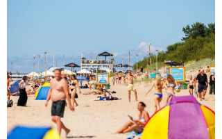 Dėl prastų orų Palangoje ne tik mažina kainas: štai kokių pramogų ir naujovių siūlo