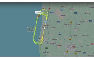 Virš Palangos ratus suka „GetJet Airlines“ lėktuvas 