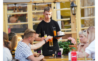 Sezonas vos įpusėjo, algos – kosminės, o dirbti nėra kam: „Kažkas įvyko pandemijos metu“