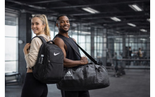 Kuprinė ar sportinis krepšys: ką iš tikrųjų renkasi sporto salės lankytojai 2026-aisiais?