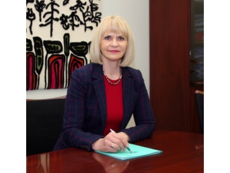 Švietimo ir mokslo viceministrės Genoveitos Krasauskienės kvietimu, PT redaktorius praleido dieną ministerijoje stebėdamas viceministrės darbą iš arti