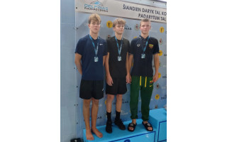 Plaukikai naują sezoną pradėjo Šiauliuose