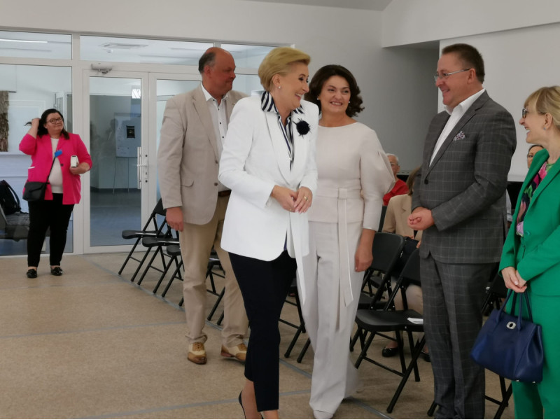 Pirmąsias Lietuvos ir Lenkijos ponias, Dianą ir Agatą, sužavėjo Palangos Kunigiškių vaikų stovykla (FOTO GALERIJA)