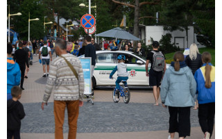 Triukšmui vienoje iš Palangos arterijų atėjo galas? Po audringos vasaros dalis gatvės kavinių gali prarasti licencijas