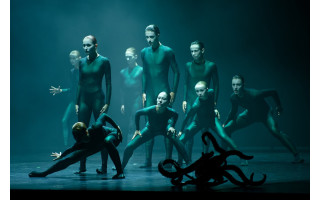 Modernaus baleto diptikas „Reverb’as“ perkeliamas iš scenos prie marių į teatro salę „Jūra“