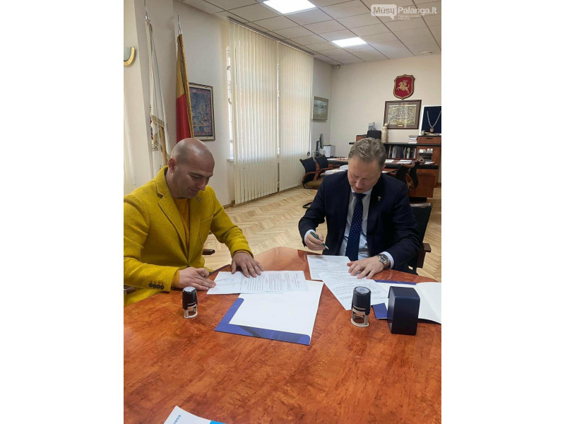 Futbolo akademija „Gintaras“ pasirašė bendradarbiavimo sutartį su Klaipėdos universitetu
