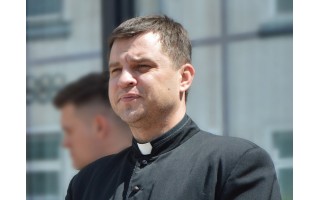 Kunigystės sukakties proga – sveikinimai klebonui Mariui Venskui