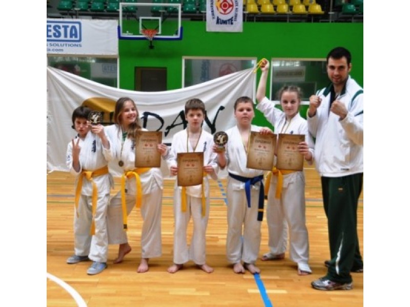 Karate kiokušin mokykla –vėl stipriausia Lietuvos vaikų čempionate