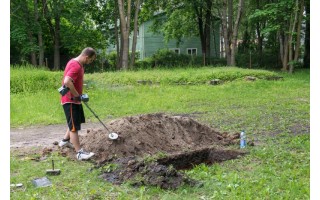 Senojo miesto vietoje esančiame klebonijos kieme aptikta archeologinių radinių