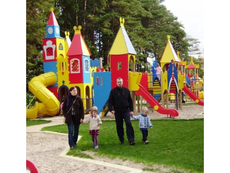 Vaikų parkas vėl laukia mažųjų lankytojų