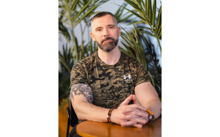 Norėčiau apkabinti vieną senjorę palangiškę, man pasakiusią didžiausią komplimentą: „Bet jūs visai nematomas!“