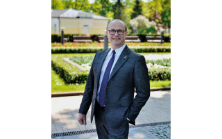 Ričardas Malinauskas: „Jeigu gyvenime kliautumėmės savo galva, o ne mums brukamais dalykais, problemų ženkliai sumažėtų“