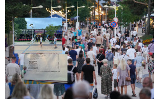 Palangoje – nauja verslininkų gudrybė: paprašę sąskaitos bare išgirdo apie papildomą mokestį