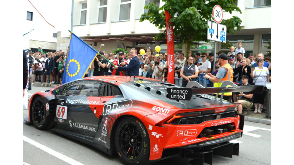 Palanga aidėjo nuo sportinių automobilių – prasidėjo „Aurum 1006 km powered by Hankook“ lenktynių renginiai