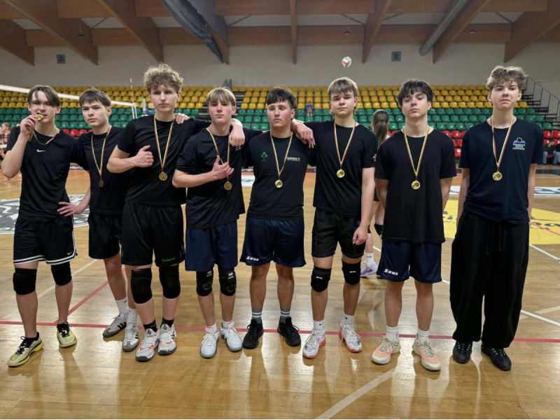 Palangos senosios gimnazijos tinklininkai – stipriausi Palangoje