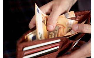 Vis daugiau žmonių sąmoningai renkasi būti bedarbiais: ekspertai įžvelgia dvi medalio puses