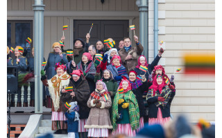 Folkloro ansamblis „Mėguva“ švenčia: nuo susikūrimo praėjo 35 metai