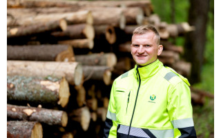 Audra baigėsi, bet pavojus liko: miškininkas įspėja, kurie medžiai gali nuvirsti net ir visiškai nurimus vėjui 